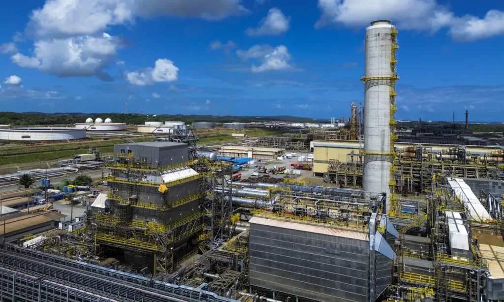 Petrobras Opera Refinarias Acima de 100% da Capacidade: Entenda o Impacto na Produção de Combustíveis e na Economia Brasileira