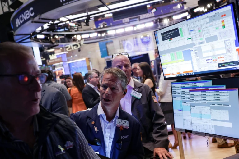 SpaceX na Nasdaq e Trégua EUA-Irã Impulsionam Futuros de NY; Petróleo e Minério em Queda