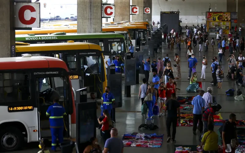Tarifa Zero: Estudo da UnB e UFRJ Revela Impacto Econômico e Social Semelhante ao Bolsa Família no Brasil
