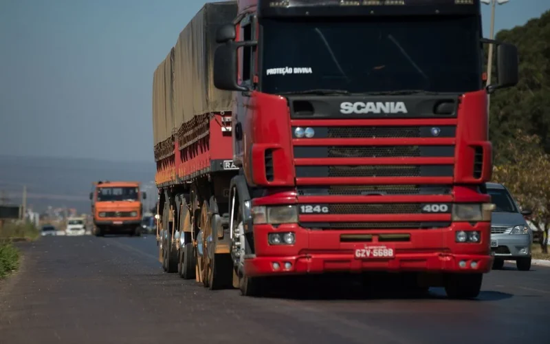 Renovação de Frota: CMN Libera Crédito com Juros Reduzidos para Ônibus e Caminhões no Move Brasil