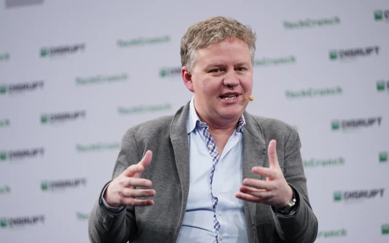 Cloudflare Demite 1.100 Funcionários por IA e Atinge Receita Recorde: O Futuro do Trabalho na Era Tecnológica