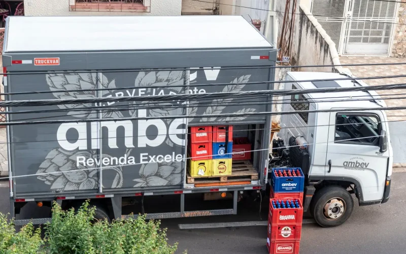 Ambev: Lucro e Volume Superam Expectativas no 1T26, Mas Mercado Pede Consistência para Confiar