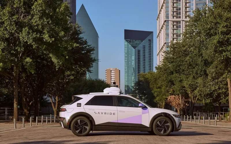 Investigação da NHTSA sobre Avride: Acidentes com Robocáxis Uber Abalam Confiança e Mercado de Veículos Autônomos