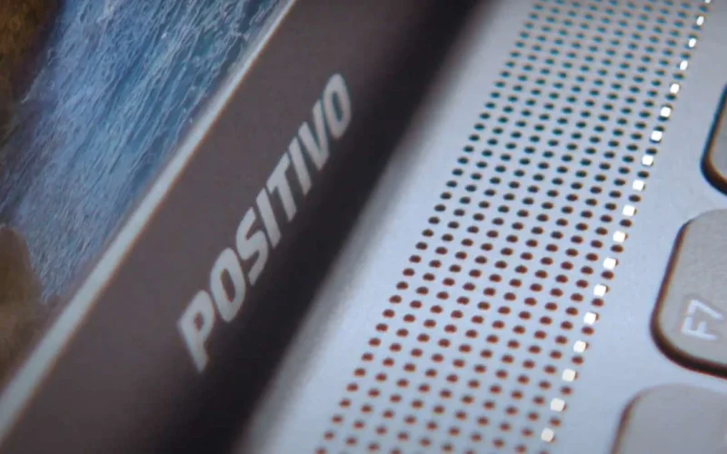 Positivo Tecnologia (POSI3) Surpreende com Prejuízo no 1T26: O Que os Números Revelam Sobre a Gigante Brasileira?