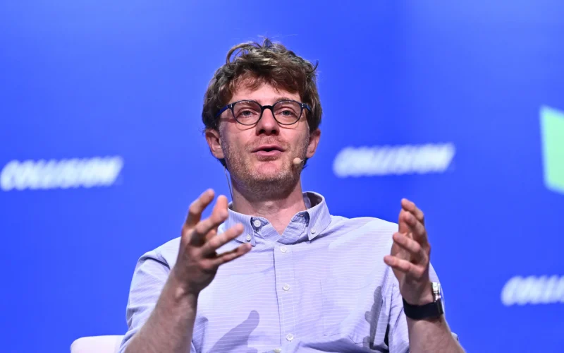 IA que se Autoconstrói: Recursive Superintelligence Recebe US$ 650 Milhões para Revolucionar a Pesquisa