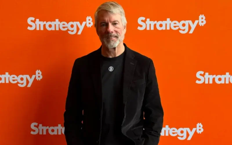 Strategy: A "Impressora" de Bitcoin que Transforma o Mercado e Como Você Pode Participar