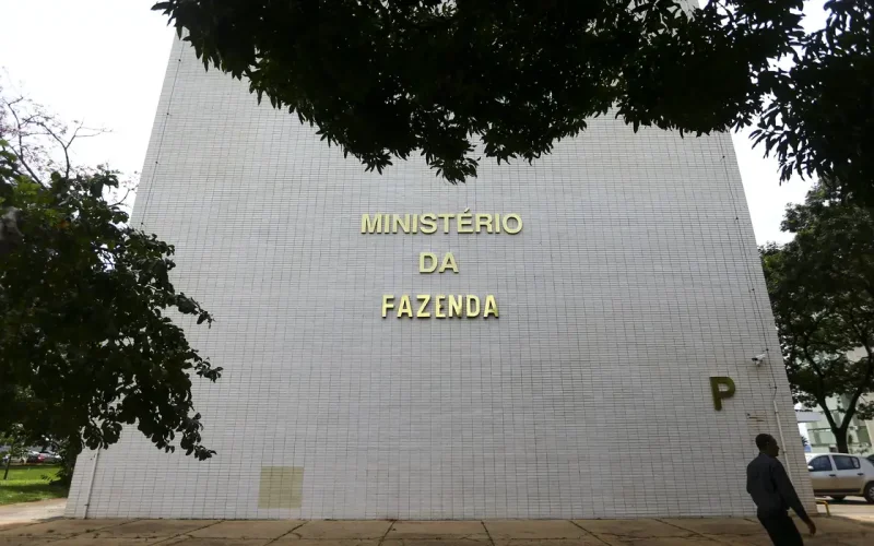 Golpe do Novo Desenrola: Cuidado! Site Falso Promete Limpar Nome e Rouba Dados Pessoais e Financeiros