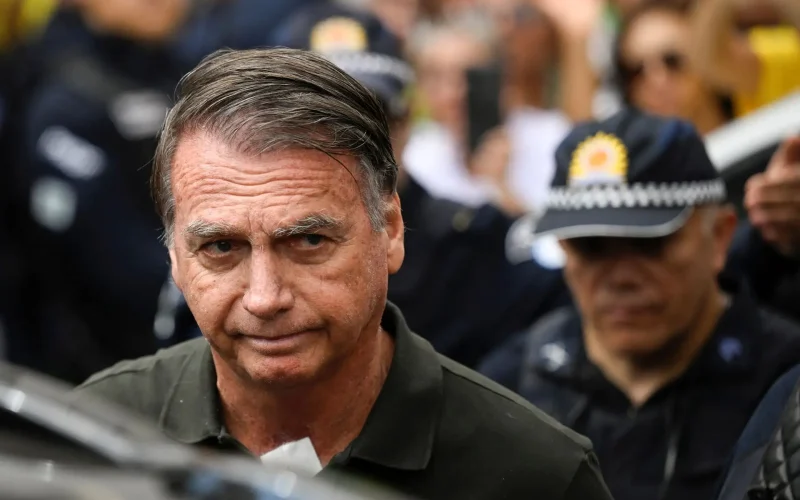 Saúde de Bolsonaro em Foco: Relatório Médico Revela Instabilidade e Alteração Pulmonar