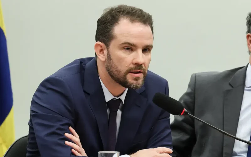 Ministro Durigan na França: G7, IA e Minerais Estratégicos - O Que Isso Significa Para o Brasil e Investimentos?