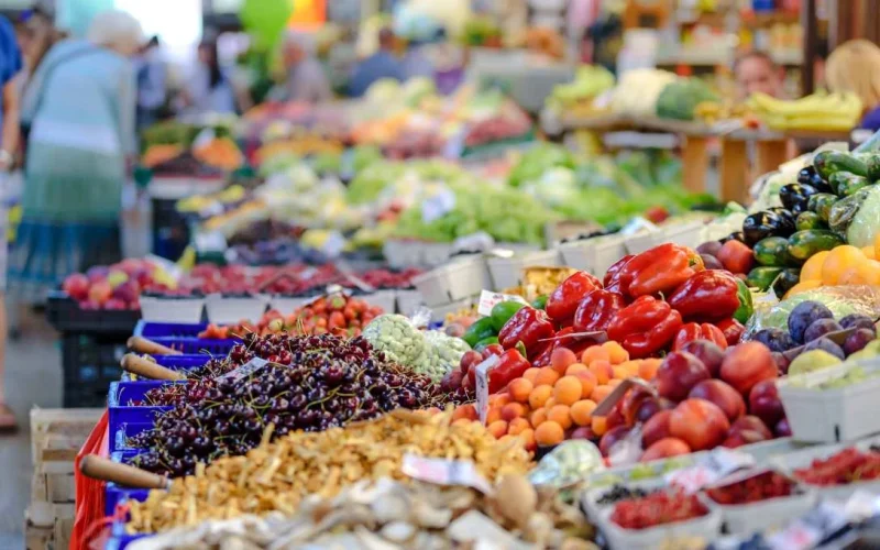 Varejo em Apuros no 1T26: Juros Altos e Endividamento Afetam Consumo; VEJA quem se Salva!