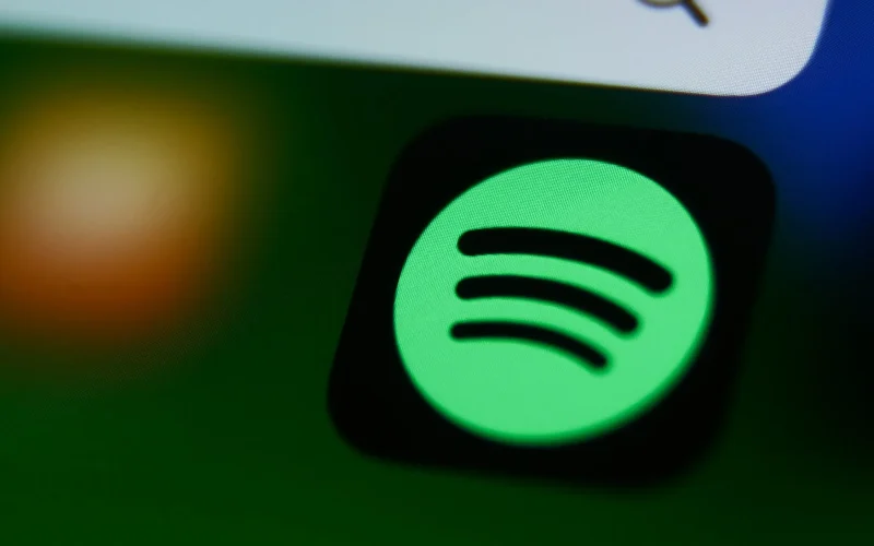 Spotify Revoluciona com IA: Músicas de Fãs e Remakes com Autorização de Gravadoras