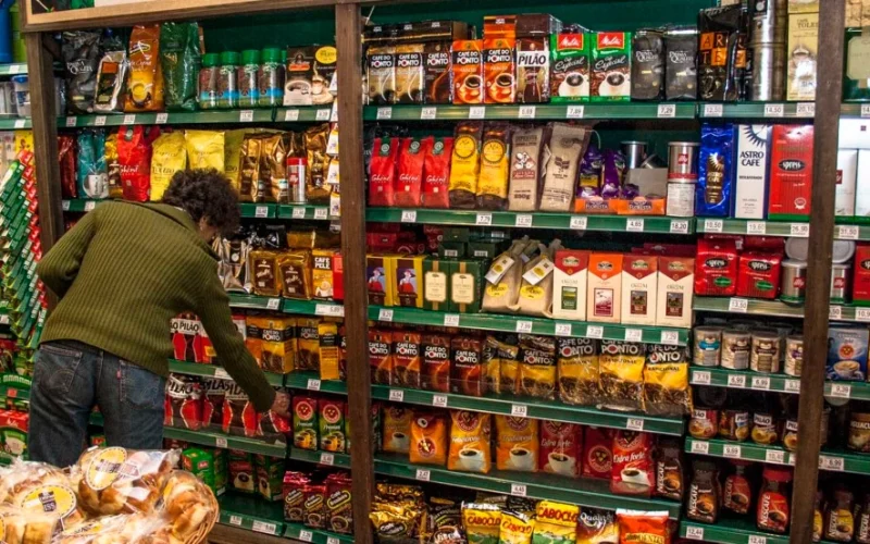 Café Mais Barato em 2026: Por Que os Brasileiros Estão Bebendo Mais e Quais os Impactos Econômicos?