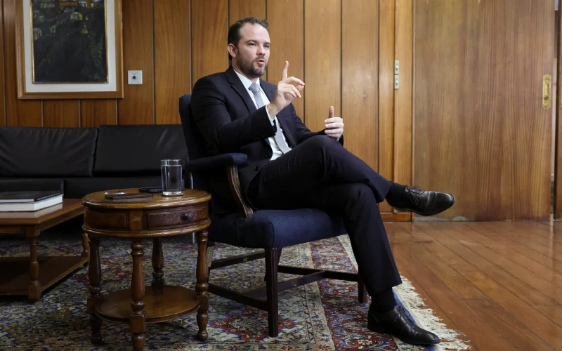 Lei Eleitoral vs. Manobra do Congresso: Ministros Afirmam Prevalência Jurídica em Meio a Debates sobre Doações de Campanha