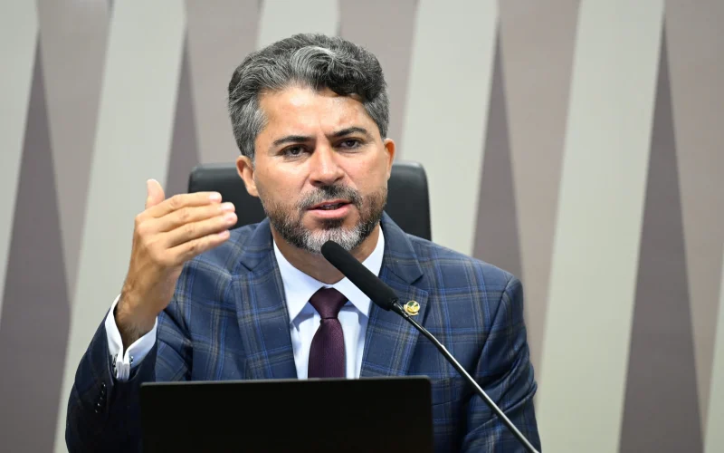 Pesquisa Datafolha: Líderes Bolsonaristas Minimizaram Reação a Lula, Mas Qual é o Impacto Econômico Real?