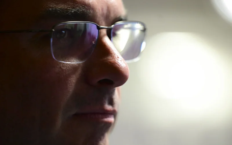 Flávio Bolsonaro em Washington: Reuniões Estratégicas e Crise Política nos EUA