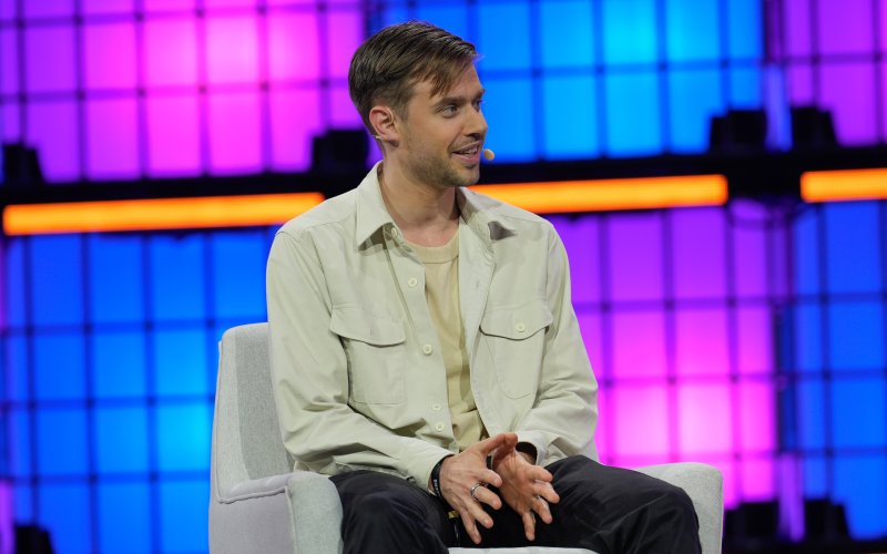 Lovable Explode Uso de Nuvem Google: Contrato Multianual Promete Aumento de 500% e Acesso a IA Avançada