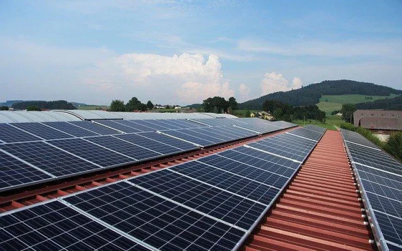 Energia Solar no Campo: Como Fazendas Brasileiras Reduzem Custos e Impulsionam Lucratividade com Tecnologia Renovável