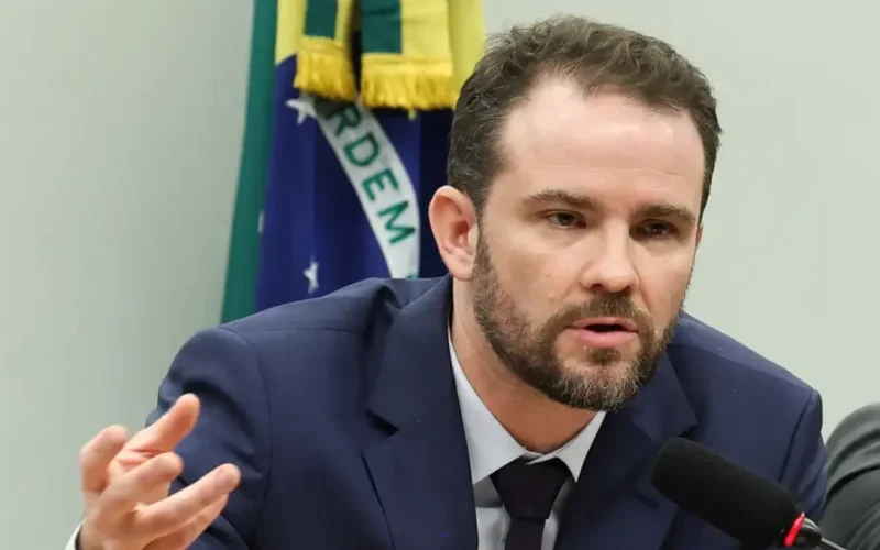 Brasil Prepara Emissão Histórica de Títulos em Iuanes na China: O Que Isso Significa Para o Mercado?
