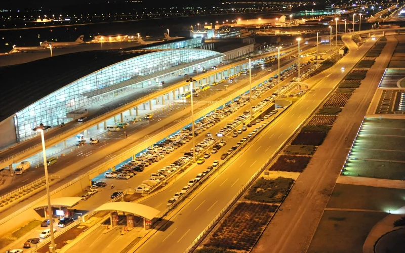 Irã Fecha Aeroportos em Meio a Escalada com Israel: Impacto Imediato nos Mercados e Futuro do Petróleo