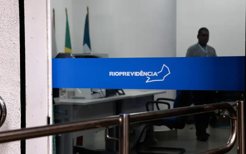 Rioprevidência Redireciona R$ 100 Milhões de Custeio para Benefícios e Adota Investimentos Conservadores Pós-Caso Master