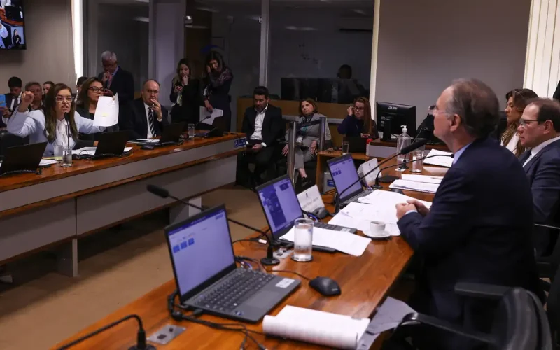 BRB em Xeque: Senadores Exigem Transparência Urgente Sobre Socorro Bilionário e Prejuízos Ocultos