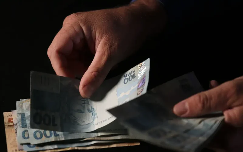 Dinheiro Esquecido em Bancos: Brasileiros Sacaram R$ 482,8 Milhões em Abril, Veja Se Você Tem Valores a Receber!