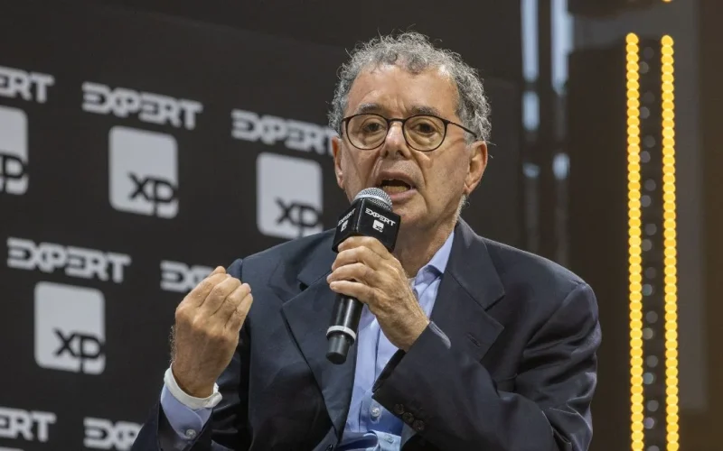 Verde Asset zera exposição em real: Dólar forte, EUA em alta e bolsa brasileira em xeque