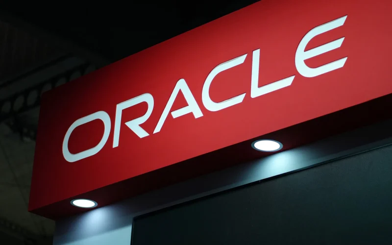 Grupo ShinyHunters Afirma Ter Invadido Servidores Oracle PeopleSoft de Mais de 100 Organizações, Incluindo Universidades