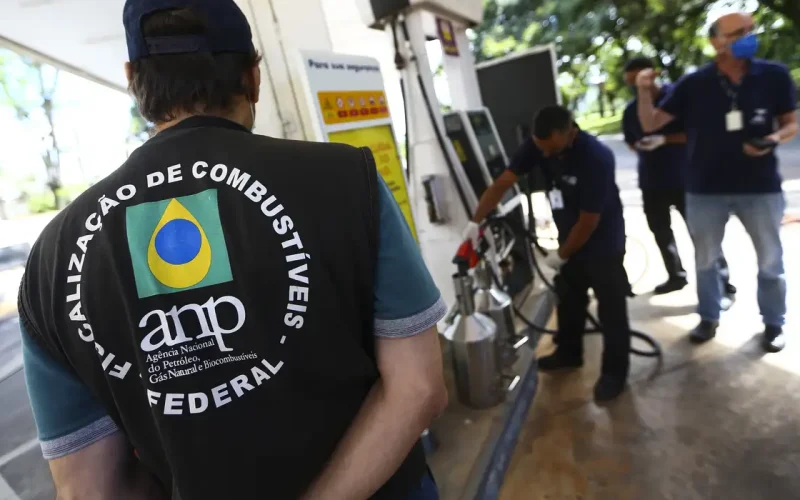 ANP em Ação: 21 Autuações por Preço Abusivo em 3 Meses Revelam Tensões no Mercado de Combustíveis