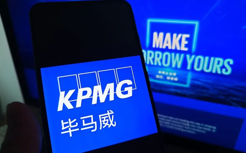 KPMG Retira Relatório Sobre IA Após Acusações de 'Alucinações' e Inverdades em Dados de Grandes Empresas