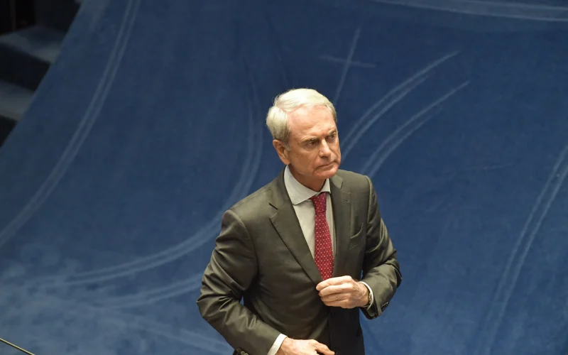 Paulo Octávio: De Vendedor de Seguros a Magnata Imobiliário e Político na Capital Federal