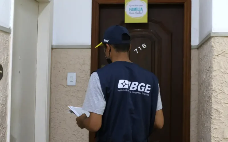 IBGE Abre 1.414 Vagas Temporárias Urgentes para Censo: Salários de até R$ 5.255 e Inscrições Abertas!