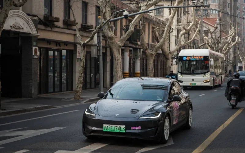 Tesla: Autopilot sob Fogo Cruzado Após Tragédia no Texas, Empresa Reage a Narrativas