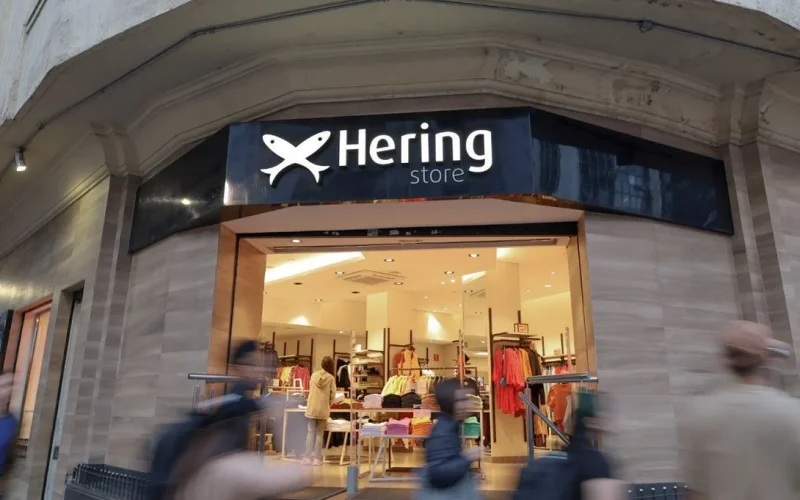 Azzas 2154 (AZZA3) Desmente Venda da Hering: O Que Isso Significa para o Mercado de Moda e Investidores?