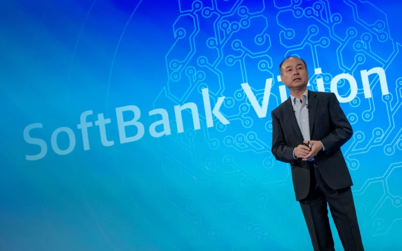 CEO do SoftBank Questiona Elon Musk: Centros de Dados Orbitais são Hype ou Revolução para IA?