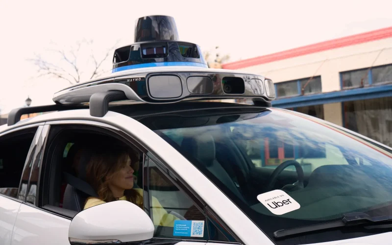 Waymo e Uber Separam Caminhos em Phoenix: O Fim de Uma Era e os Próximos Passos da Mobilidade Autônoma
