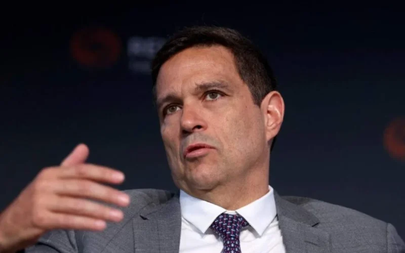 Autonomia Financeira do BC: Ex-Dirigentes Apoiam PEC Contra Resistência Governamental em Carta Aberta