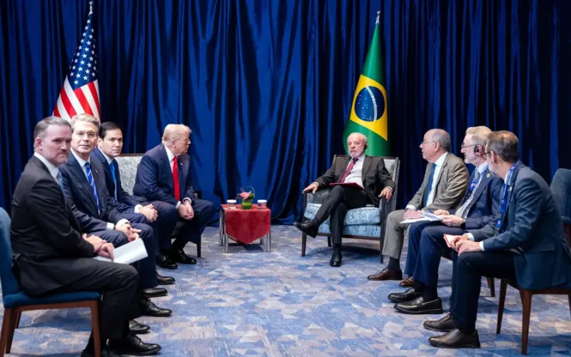 Tarifa EUA x Brasil: Como o Governo Brasileiro Tenta Evitar o Golpe de Até 37,5% em Exportações