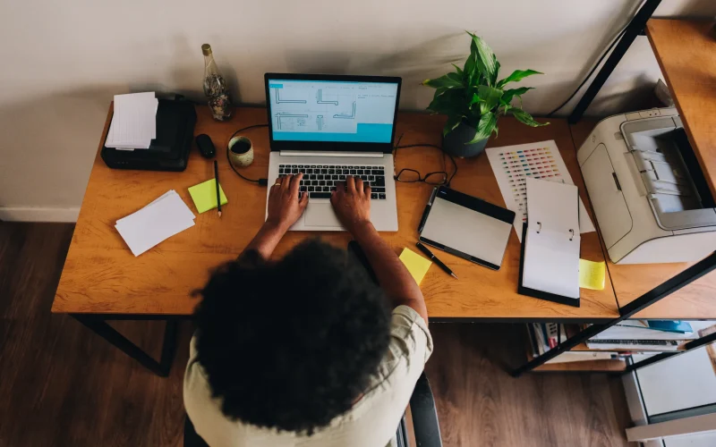 Transforme Seu Dia a Dia: Gadgets Inovadores Para Elevar Sua Produtividade e Conforto no Trabalho