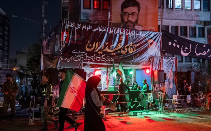 Irã Pós-Khamenei: Velório em Teerã Revela Sinais de Mudança e Incerteza Econômica Pós-Guerra