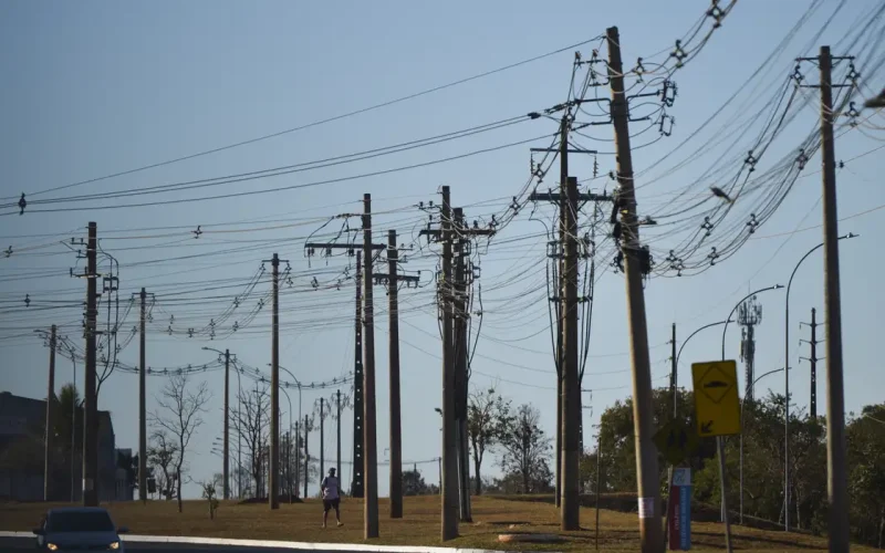 Acidentes Elétricos em Alta: Construção Civil e Ligações Clandestinas Preocupam em 2025