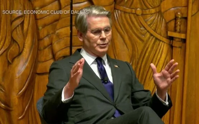 Bessent Alerta: Reembolso de Tarifas Derrubadas Seria 'Bem Corporativo Supremo', Sem Benefício ao Consumidor Americano