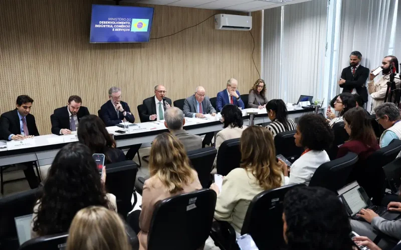 Tarifaço dos EUA: Brasil Anuncia Plano de Socorro Urgente para Setores Atingidos e Avalia Lei da Reciprocidade