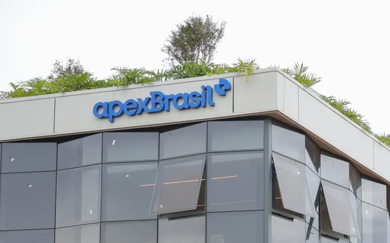 Tarifaço Americano: São Paulo e Santa Catarina Lideram Impacto de US$ 7,4 Bilhões em Exportações Brasileiras