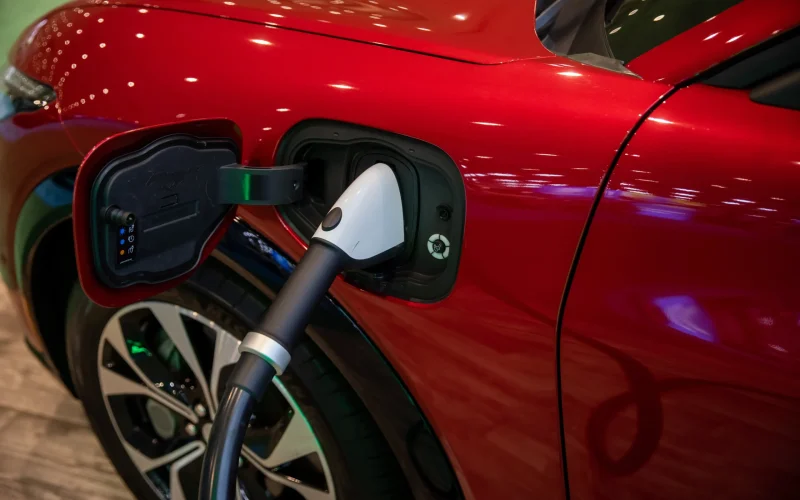 Viagem de 1000 km comprova: Recarga de carros elétricos no Brasil melhorou drasticamente e não é mais um problema