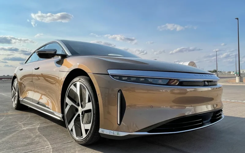 Príncipe Saudita Al Waleed Compra 5% da Lucid Motors: O Que Isso Significa Para O Futuro da Montadora de Elétricos?