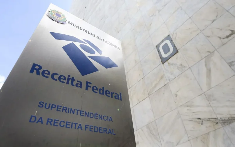 Receita Federal Aumenta Lista de Devedores Contumazes: Combustíveis e Cigarros na Mira com Dívidas Bilionárias