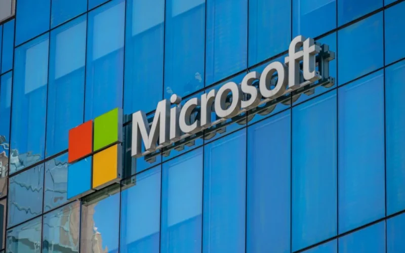 Microsoft Dispara: Receita Bilionária Impulsionada por Nuvem e IA Leva Ações a Novos Patamares