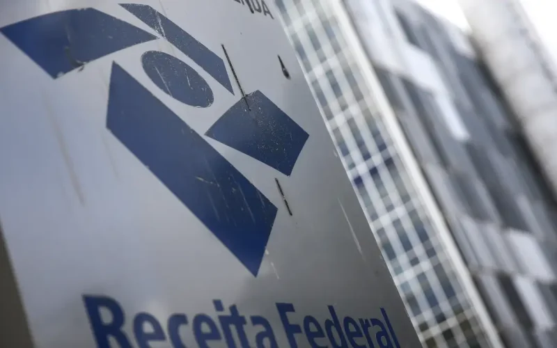 Reforma Tributária: Receita Federal Adia Cronograma de Destaque de Impostos e Impacta Empresas