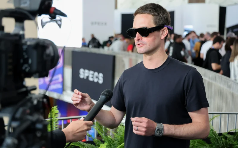 CEO da Snap Evita Perguntas Sobre Vendas dos Spectacles e Foca em Inovação para Futuro da Computação